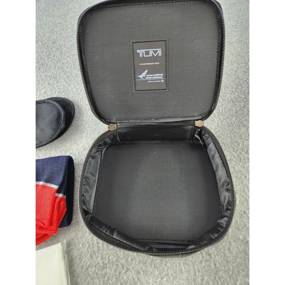 TUMI Air India Airline Zip Toiletry Amenity Case Business First Class Travel Bag